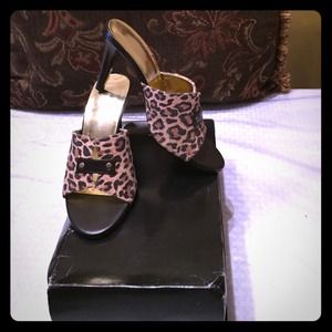 😎 Newport News Shoes