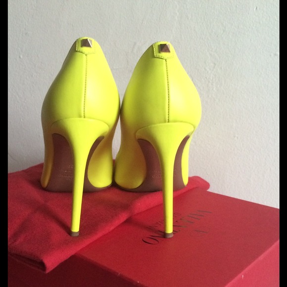 🎉👏3 x HP👏🎉Valentino rockstud pump - Picture 3 of 4