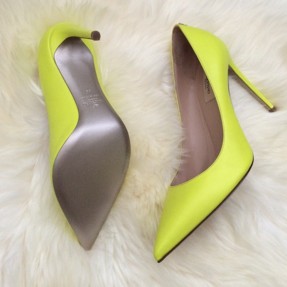 🎉👏3 x HP👏🎉Valentino rockstud pump - Picture 2 of 4