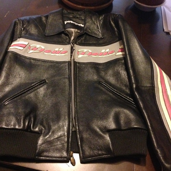 Black leather Pelle Pelle coat