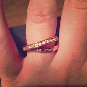 Michael Kors double ring. Like new. Gold