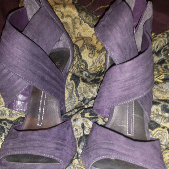 Shoes - Picture 2 of 2