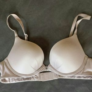 Victoria's secret Fabulous bra 34b champagne mauve