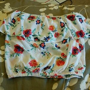SOLD-Floral crop top