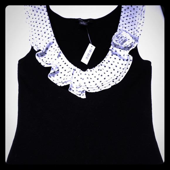 White House Black Market Tops - White House Black Market Top! Sooo Pretty🎀