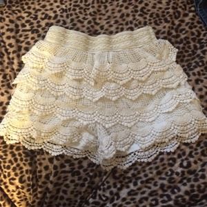 Cream lace shorts