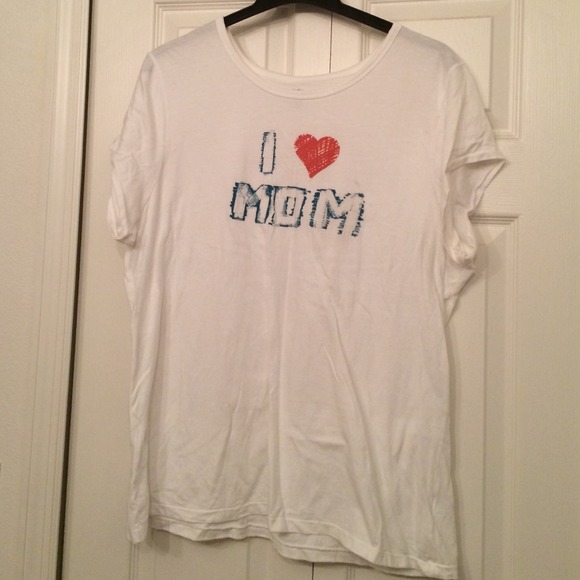 I ❤️ Mom shirt.