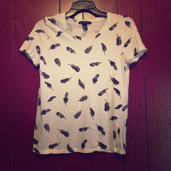 Forever 21 Tee - Picture 1 of 2