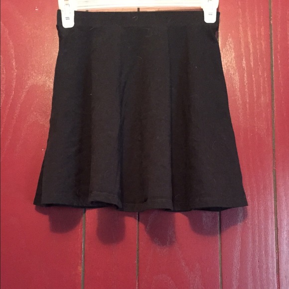 Forever 21 skirt - Picture 2 of 2