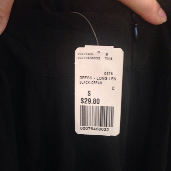 ❌BUNDLED❌ NWT! Black/Cream Maxi Dress. - Picture 4 of 4