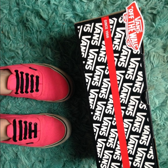 Hot pink vans - Picture 1 of 3