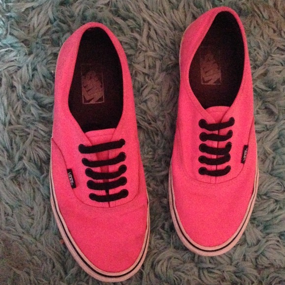 Hot pink vans - Picture 2 of 3
