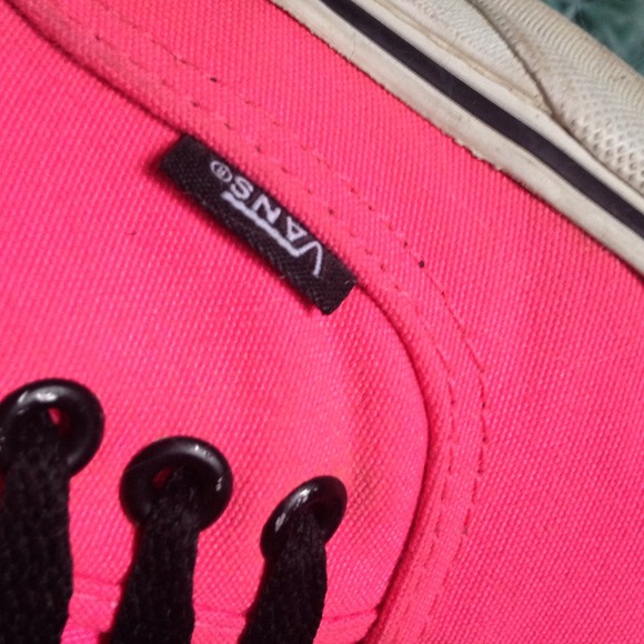 Hot pink vans - Picture 3 of 3
