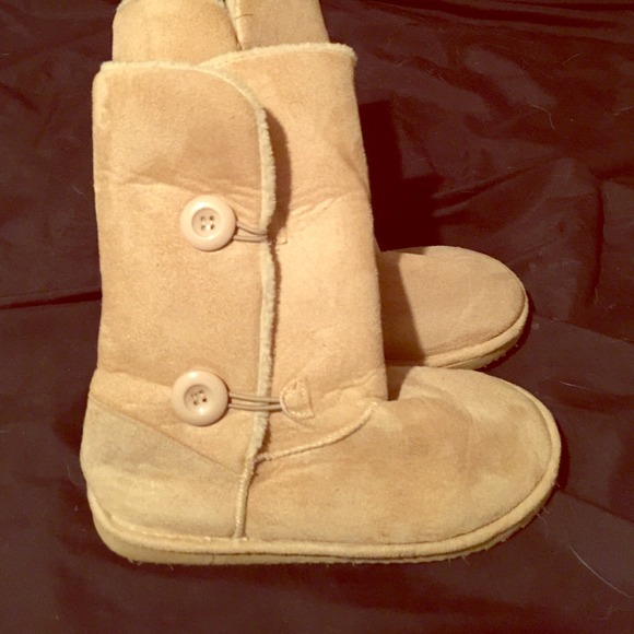 Tan Snow boots