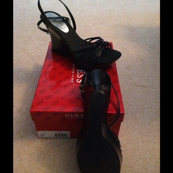 Guess black wedge