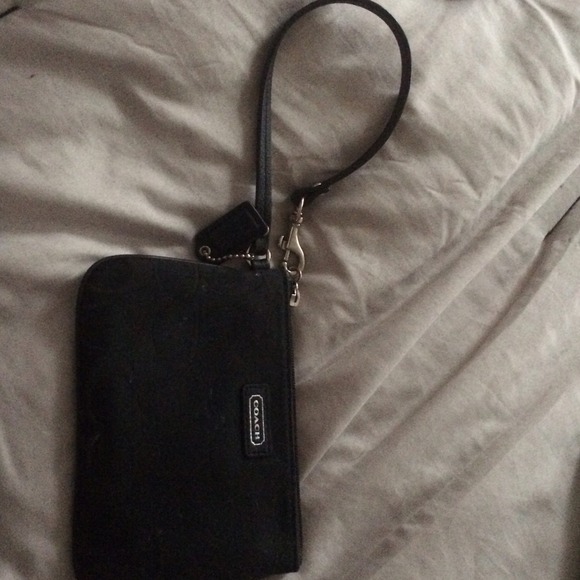 Authentic Black Coach Wristlet - Picture 4 of 4