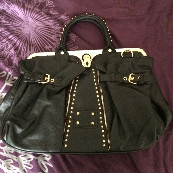 Black purse