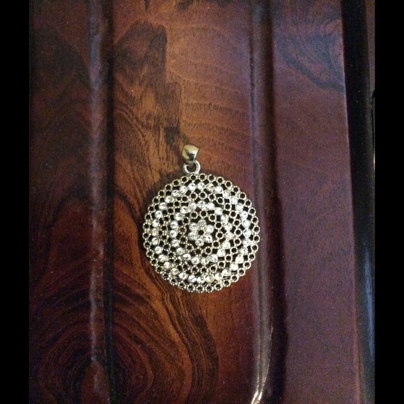 Eye catching silver pendant