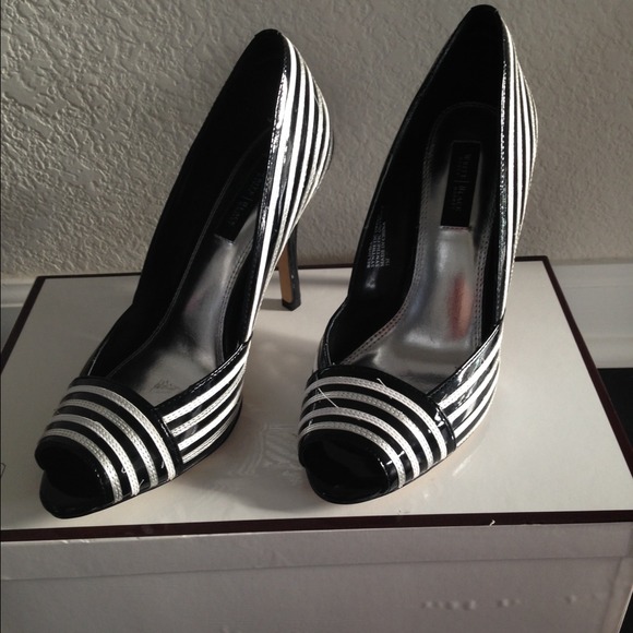 White House and Black Market 👠