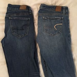2 American Eagle Skinny Jeans size 6