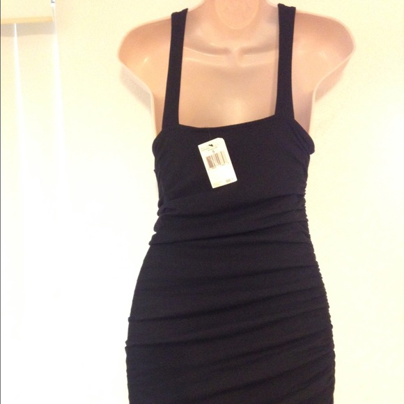 🚫SOLD IN BUNDLE Little Black Criss Cross Dress - Picture 2 of 3
