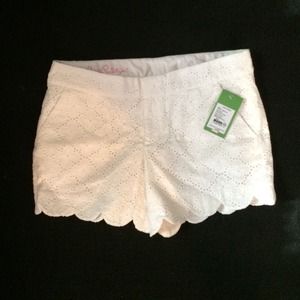NWT White Lilly Pulitzer Scalloped Shorts- Size 4