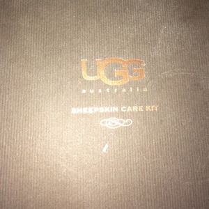UGG sheepskin care kit