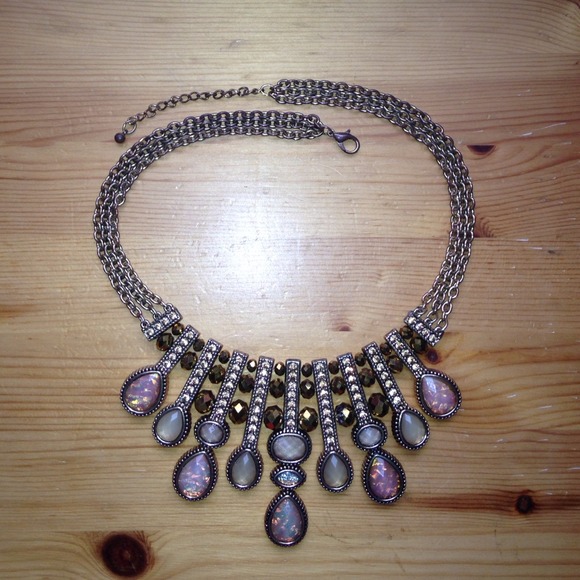 Gold statement jewel necklace - Picture 2 of 4