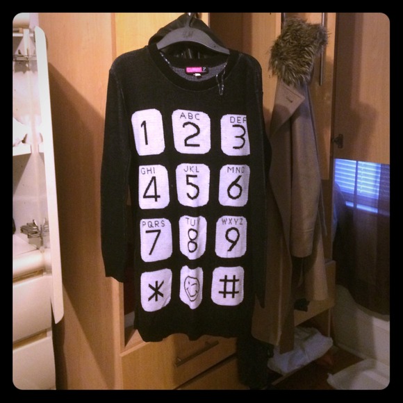Phone sweater