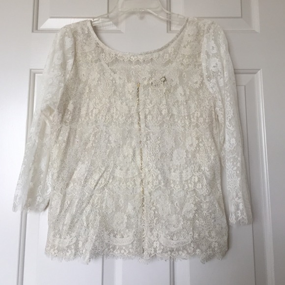 🌟Gold Shimmer Sheer Lace Scalloped Top!