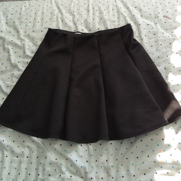 Dresses & Skirts - Skater skirt