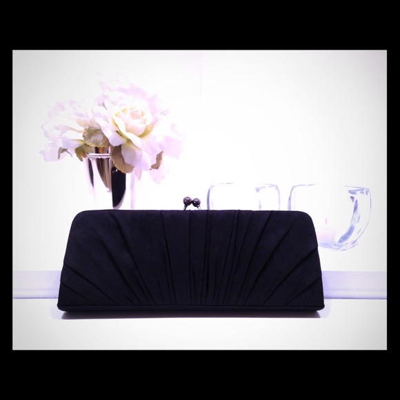 Elegant pleated black evening clutch