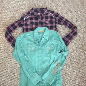 2 Wrangler cowgirl Lon sleeve shirts