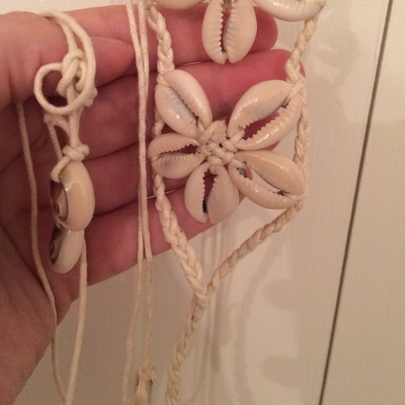 Shell Belt - Picture 3 of 3