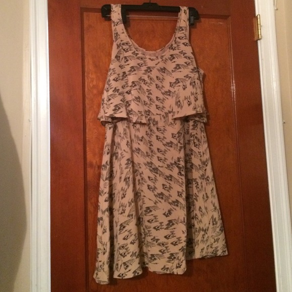 BCBG pink/ beige and black pattern sun dress