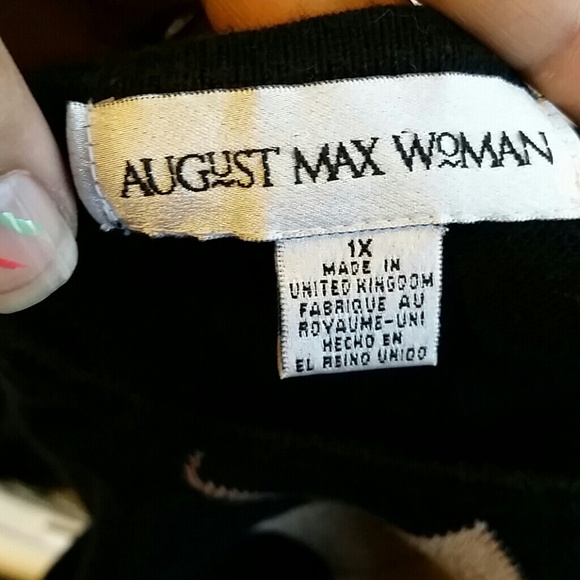 $5 *MUST BUNDLE * Sweater top - Picture 2 of 3