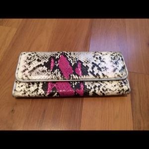 Steven Madden trifold wallet