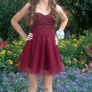 Short homecoming maroon dress