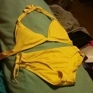 Yellow bikini & bundle