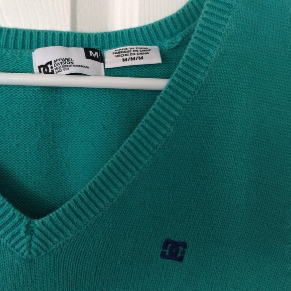 DC sweater - Picture 2 of 2