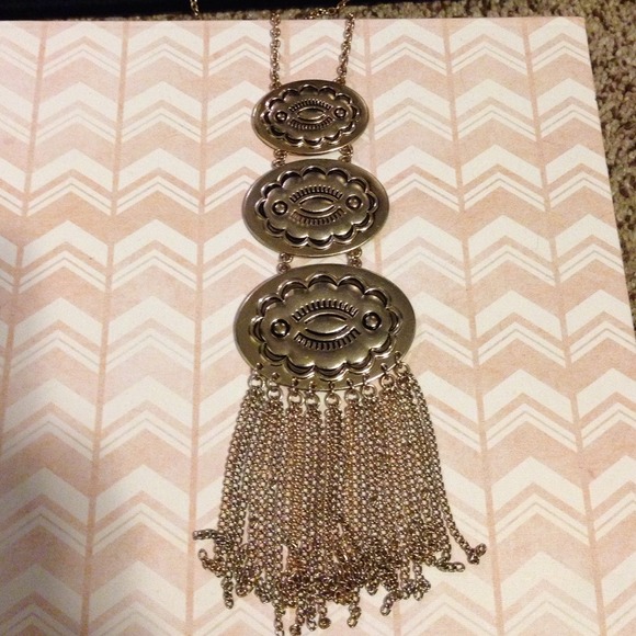 Long gold necklace!