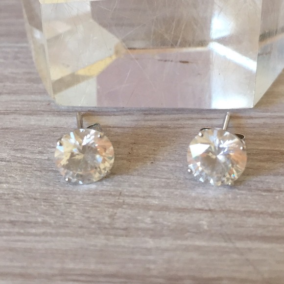 Cubic zirconia crystal earring studs