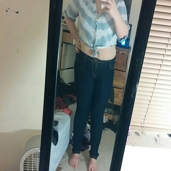 Crop top - Picture 2 of 2