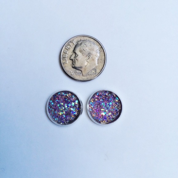 3 for 15🎀 light purple Flat Druzy style earrings - Picture 2 of 4