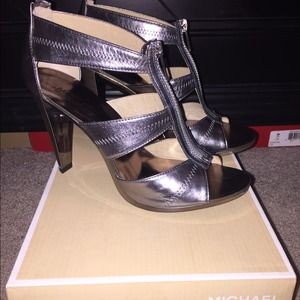 Michael Kors Berkley T Strap Pumps