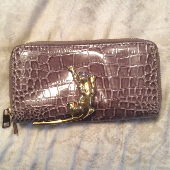 Urban Outfitters - Deena & Ozzy wallet