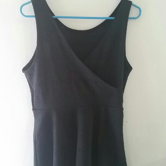 Black dress - Picture 3 of 3