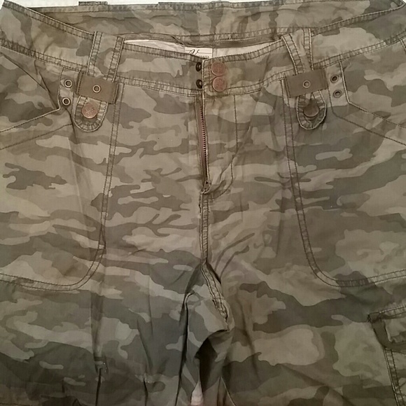 Lane Bryant Venezia camouflage pants 18 NWOT