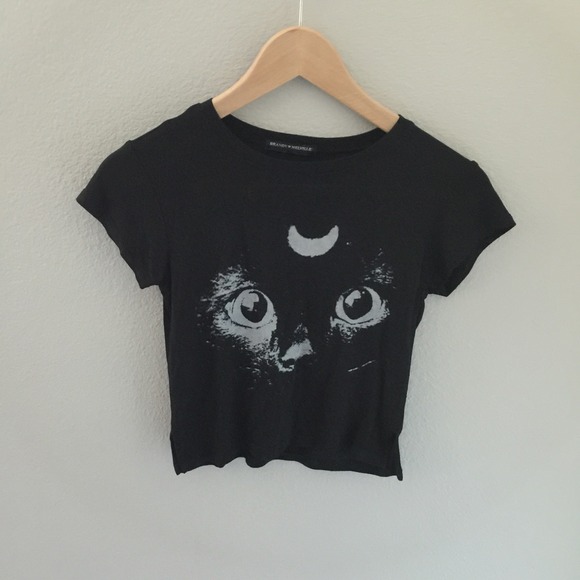 Brandy Melville Tops - Black Cat Brandy Melville Crop Top🐱