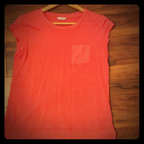 Long shirt with lace collar lining